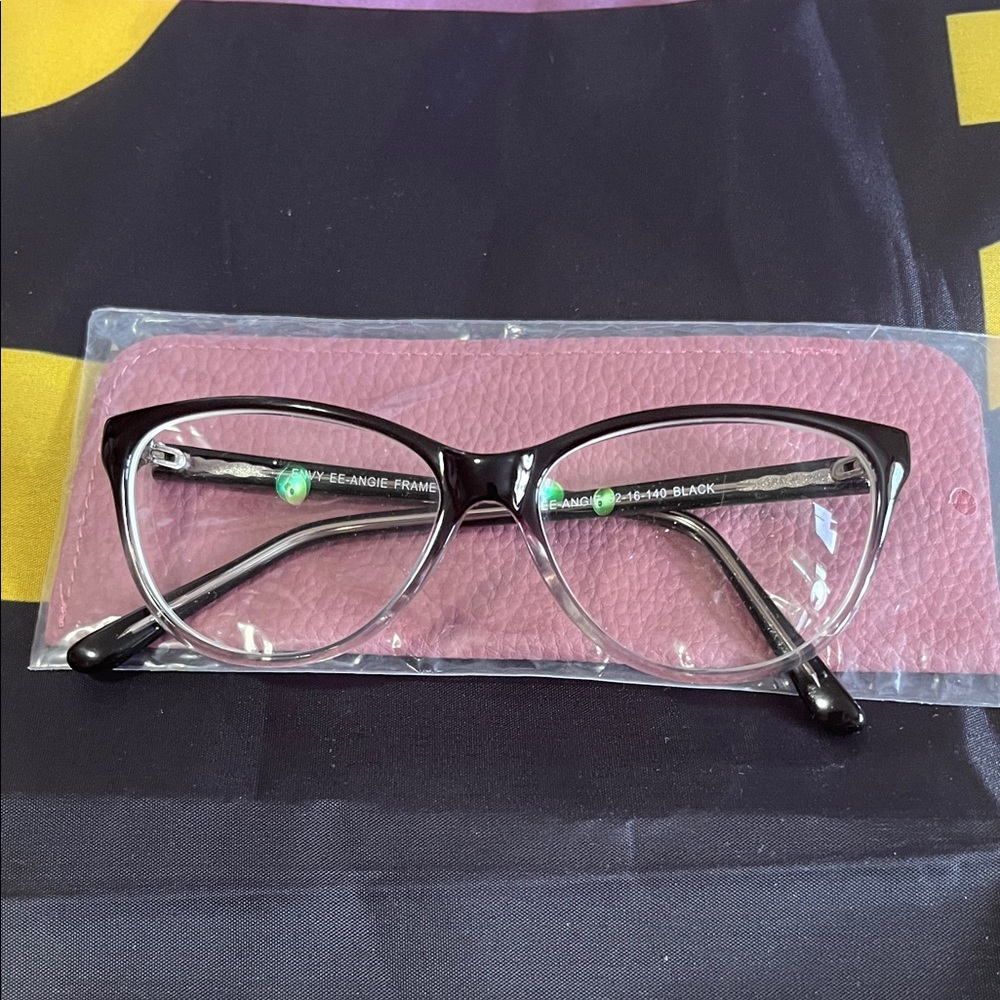 Envy Black Glasses with Pink Case